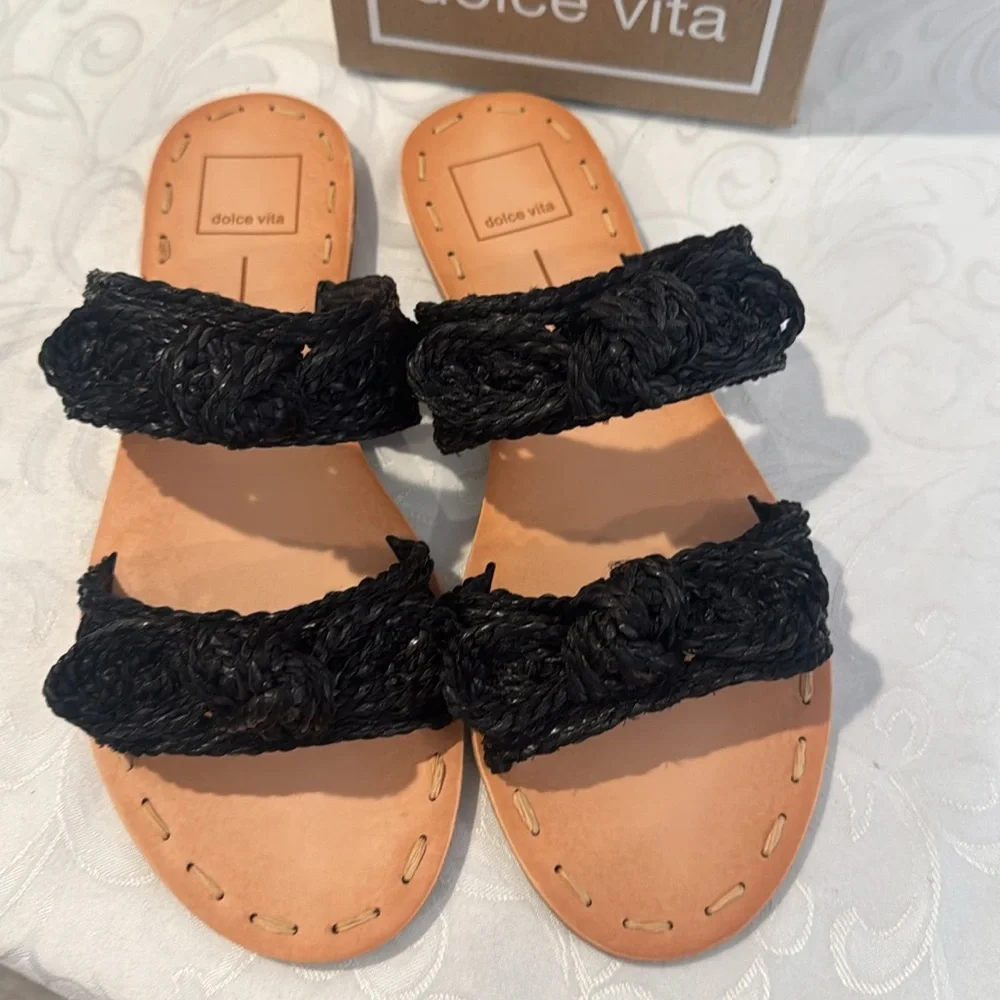 dolce vita Dinah Raffia Sandal. Ladies 8.